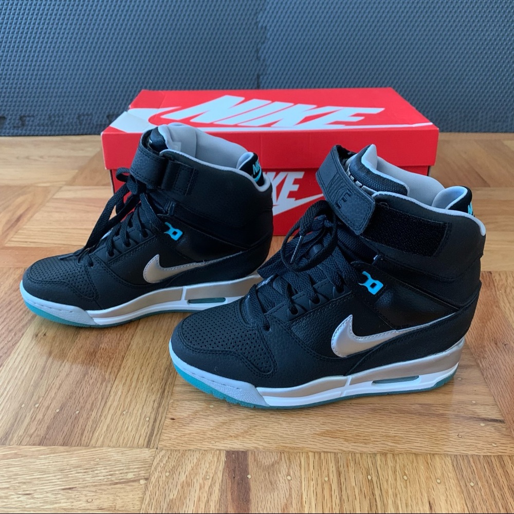 Nike Air Revolution Sky HI Sz 7
